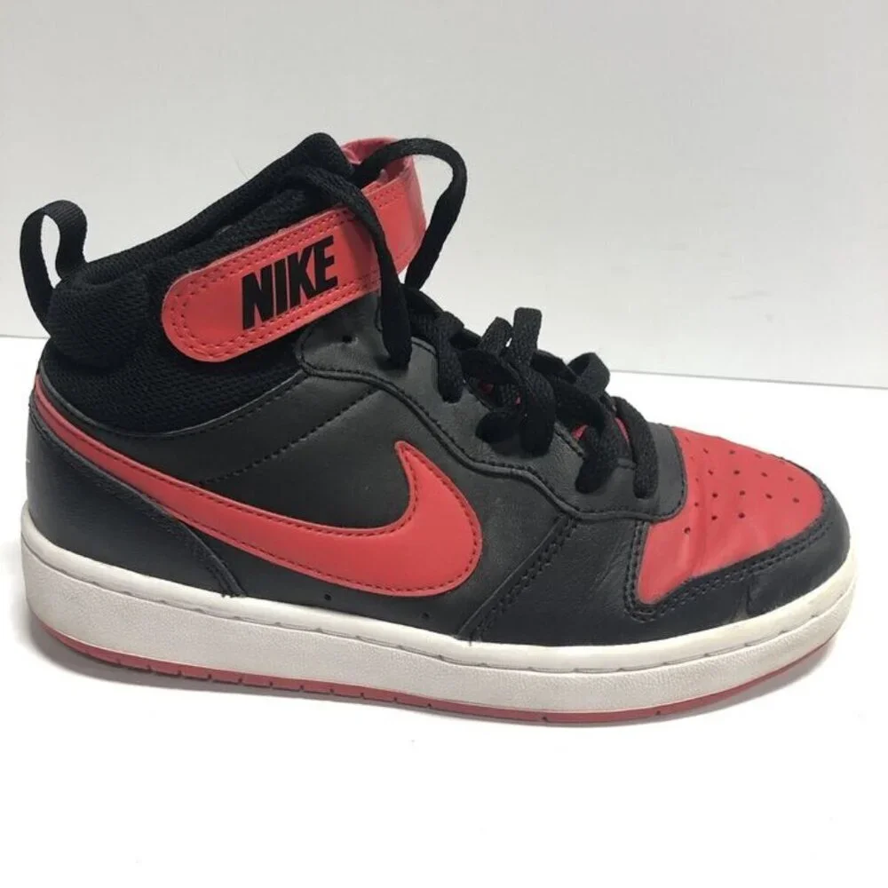 Nike Big Kids’ Borough Mid 2, Black/Red Sneakers, Boys’ Size 4.5Y